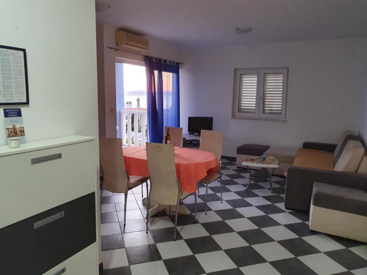 Aparthotel Marina Gromela Mirca  Екстер'єр фото