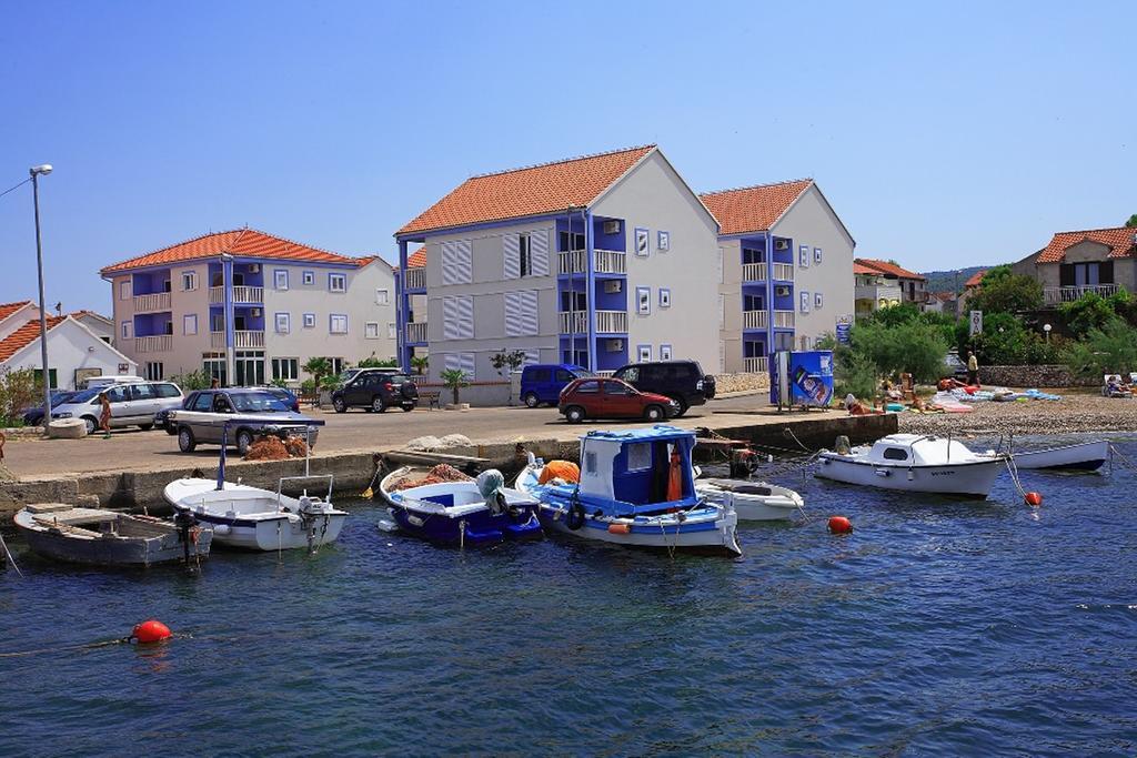 Aparthotel Marina Gromela Mirca  Номер фото