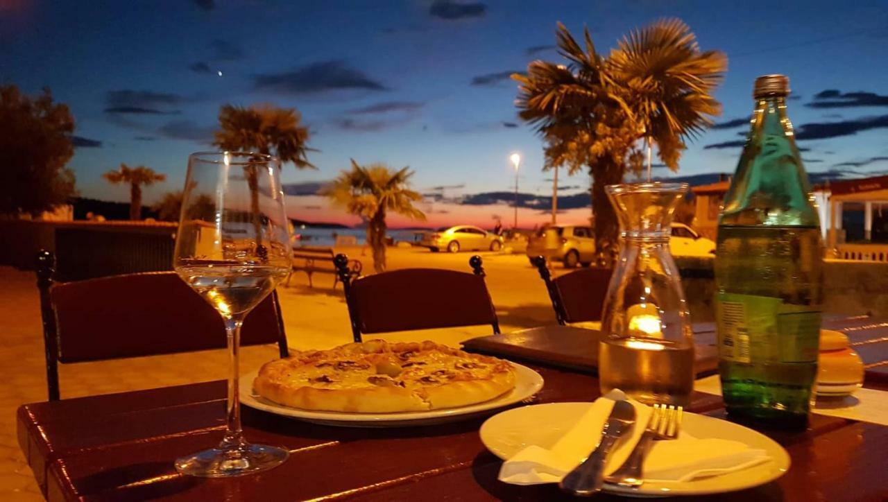 Aparthotel Marina Gromela Mirca  Екстер'єр фото
