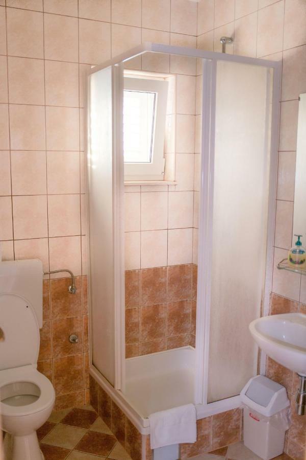 Aparthotel Marina Gromela Mirca  Екстер'єр фото