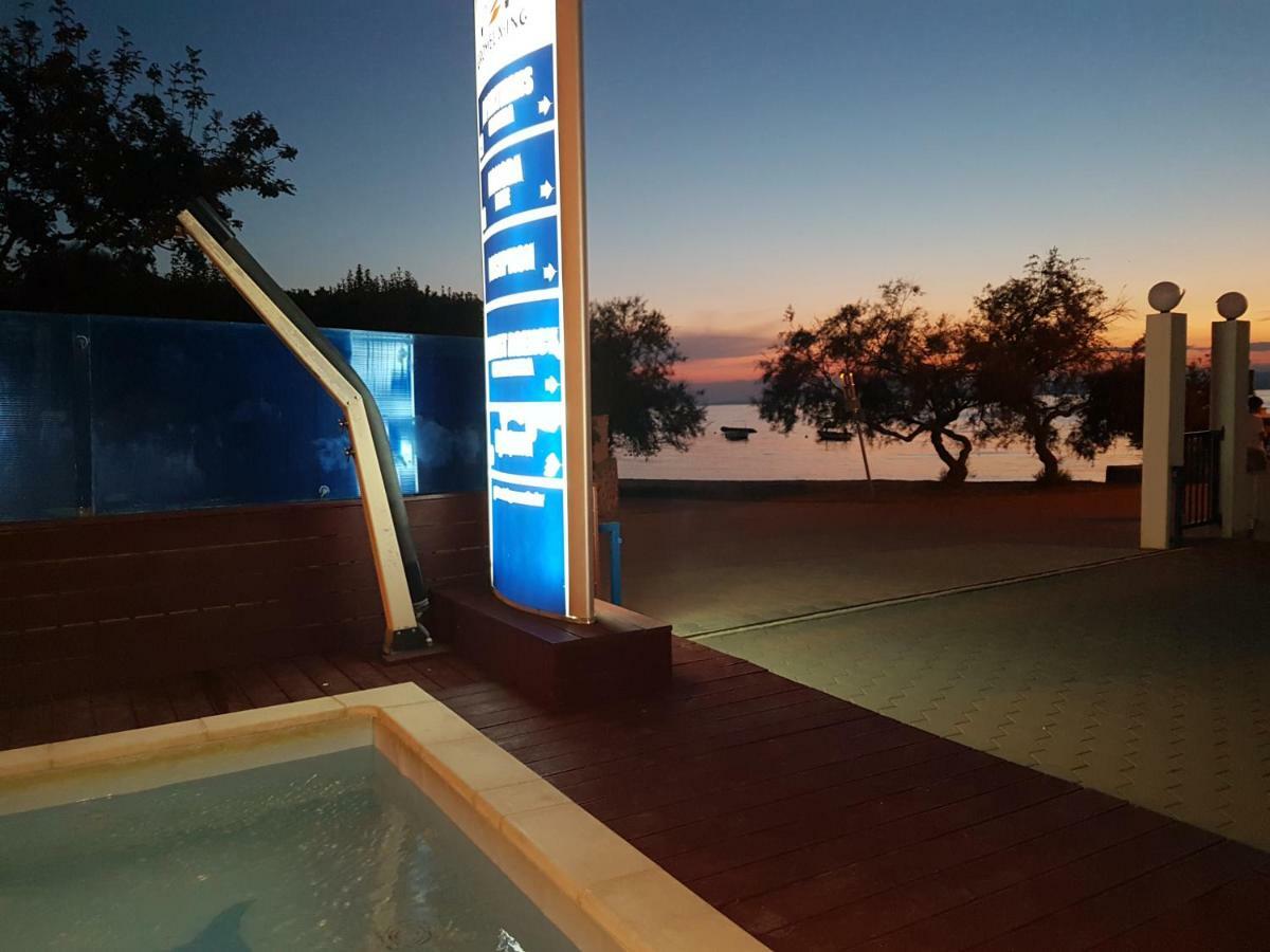 Aparthotel Marina Gromela Mirca  Екстер'єр фото